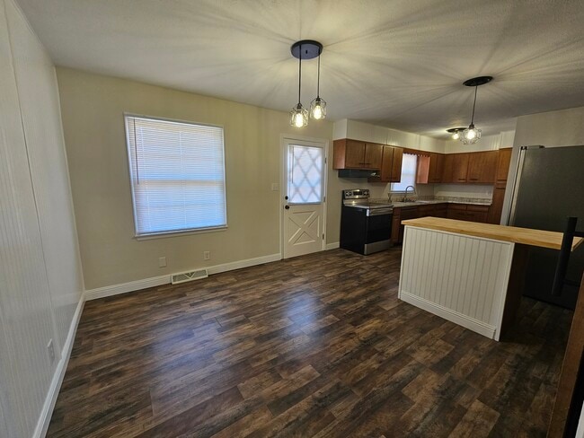 Photo - 167 Hill-N-Dale Dr