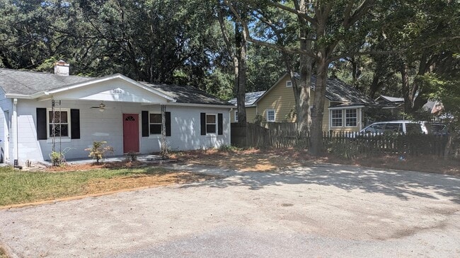 Photo - 1620 Jessamine Rd