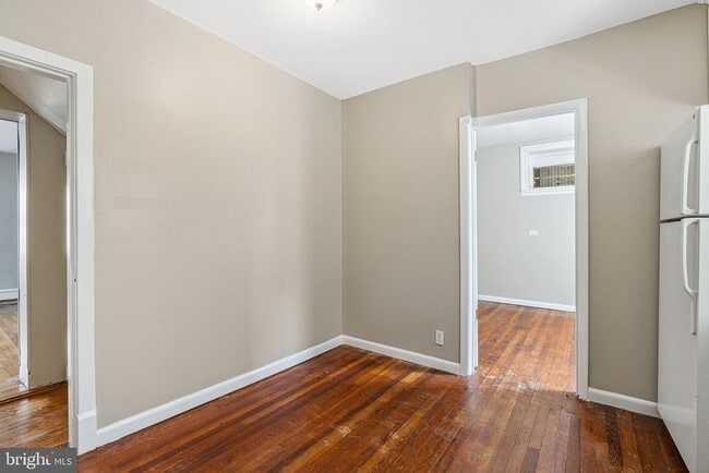 Building Photo - 7103 Penarth Ave Rental