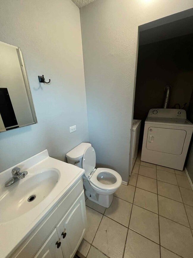 Photo - COMING SOON: CUTE 3 BEDROOM / 2 BATHROOM HOUSE IN CARTERVILLE MO!! FENCED IN YARD AND GARAGE!!