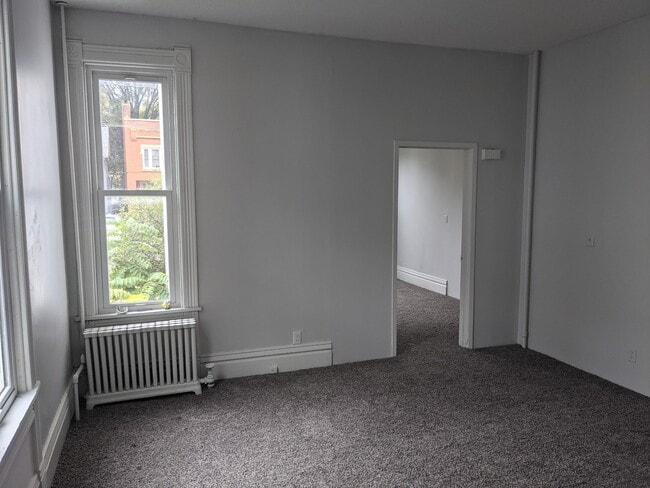 Photo - 320 E Hickory St Unit 1
