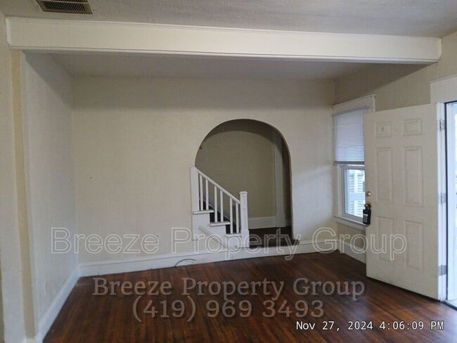 Photo - 705 Nicholas St