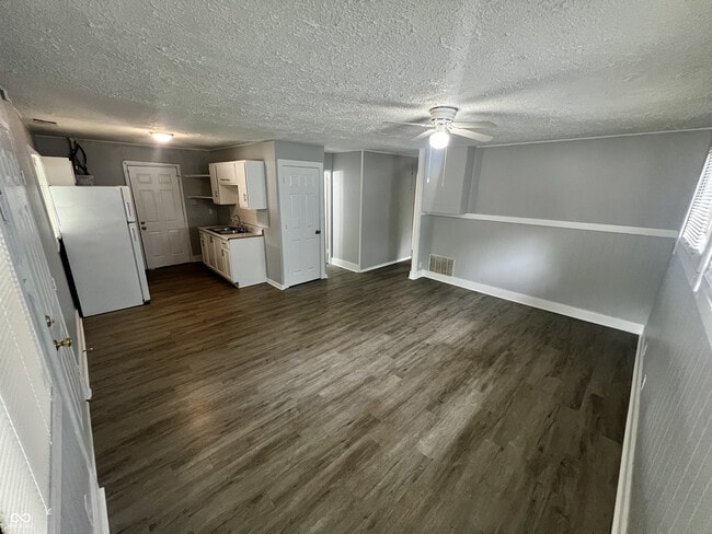 Photo - 2933 N Gladstone Ave