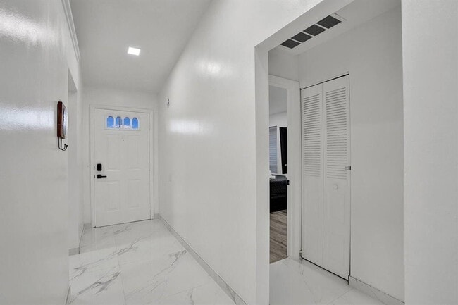 Photo - 5434 SW 25th Ave