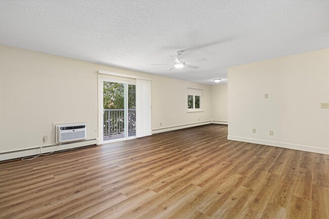Photo - Parkway Apartments