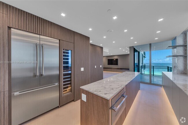 Building Photo - 3535 S Ocean Dr Unit 1003 Rental