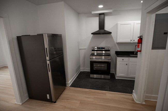 Building Photo - 1388 W 83rd St