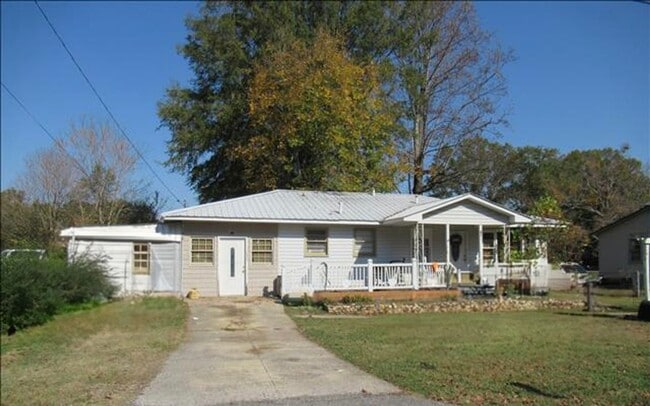 Building Photo - 3 BED 1.5 BATH IN JVILLE! Rental