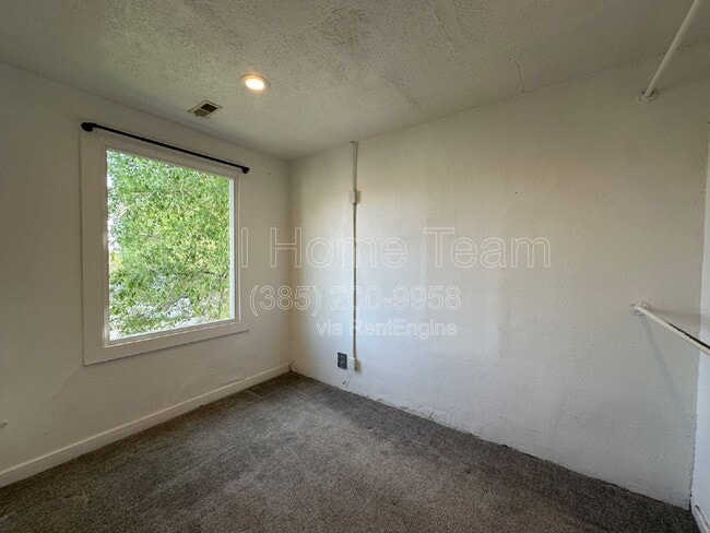 Photo - 2835 Grant Ave