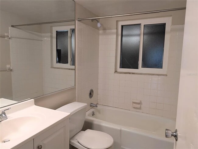 Photo - 3700 S Osprey Ave Unidad 212