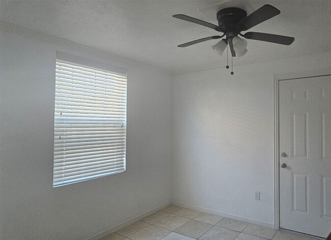 Photo - 1602 Chapman St