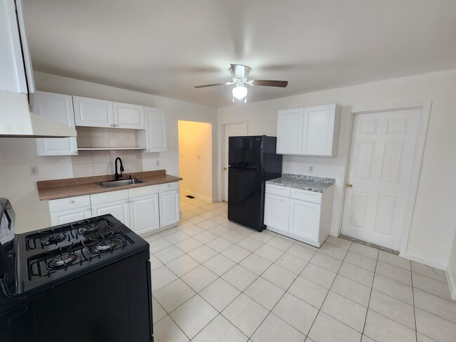 Photo - 1066 Webster St Unit first floor