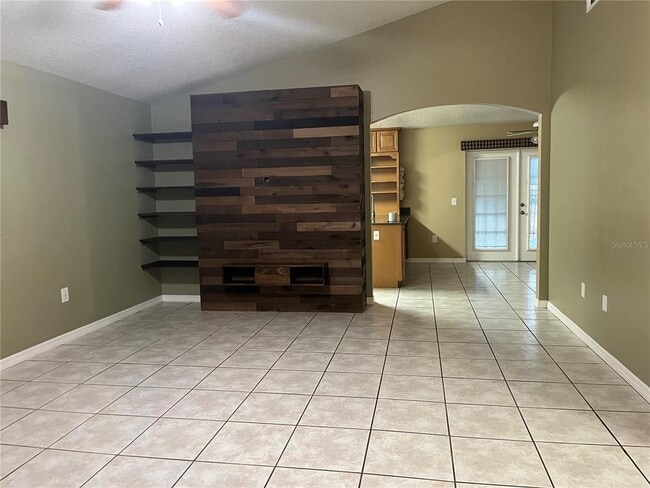 Photo - 1140 Juniper Ct