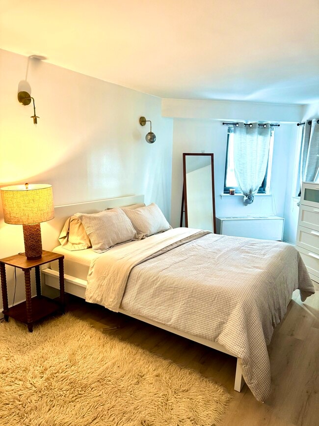 Photo - 725 Miller Ave