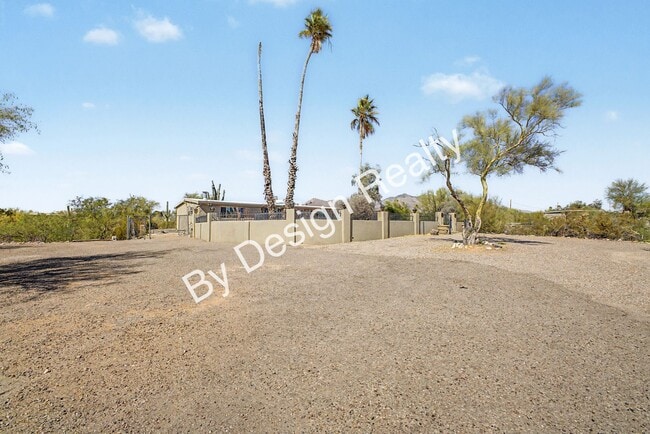 Photo - Mid Century Ranch Home on 2+ Acres with Private Pool - Mountain & City Views