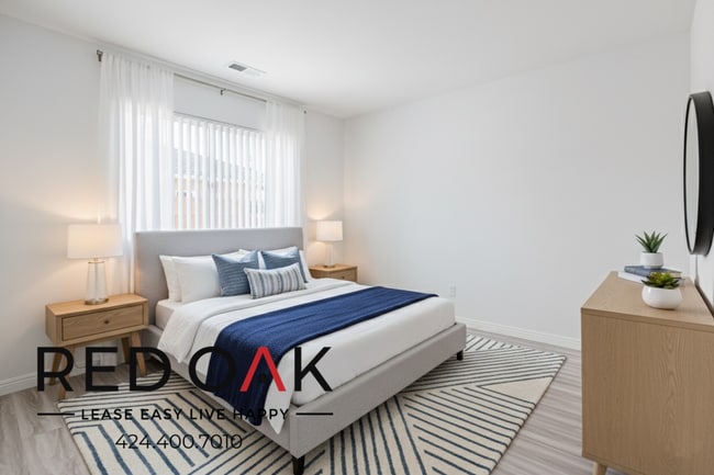 Photo - 6829 Simpson Ave Unit 1