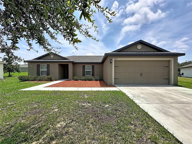 Building Photo - 1407 Hillsborough Way