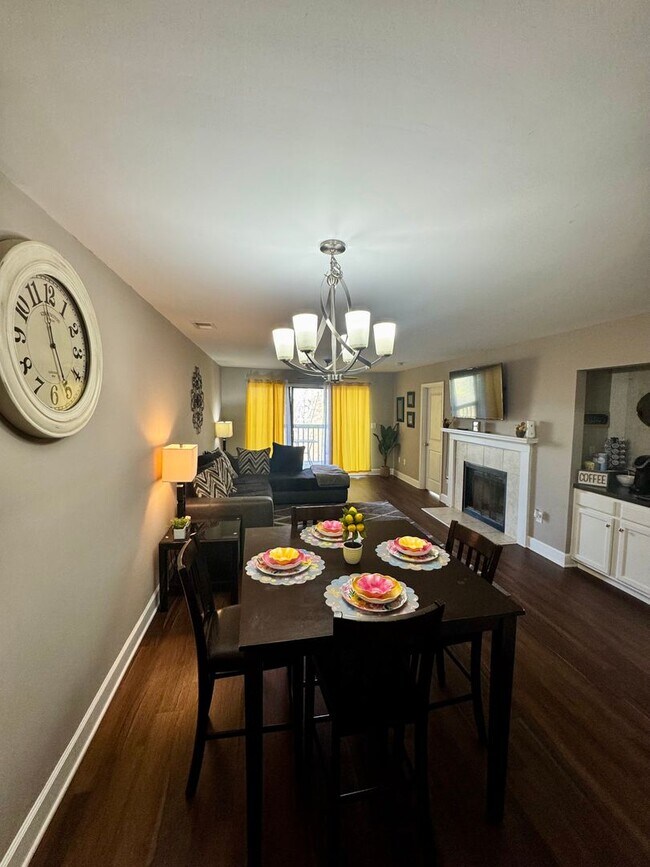 226 Edgewater Ln Unit Edgewater
