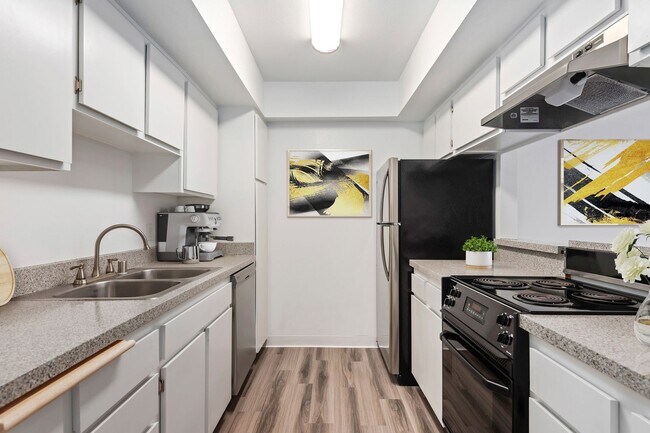 Cedar Glen Apartments