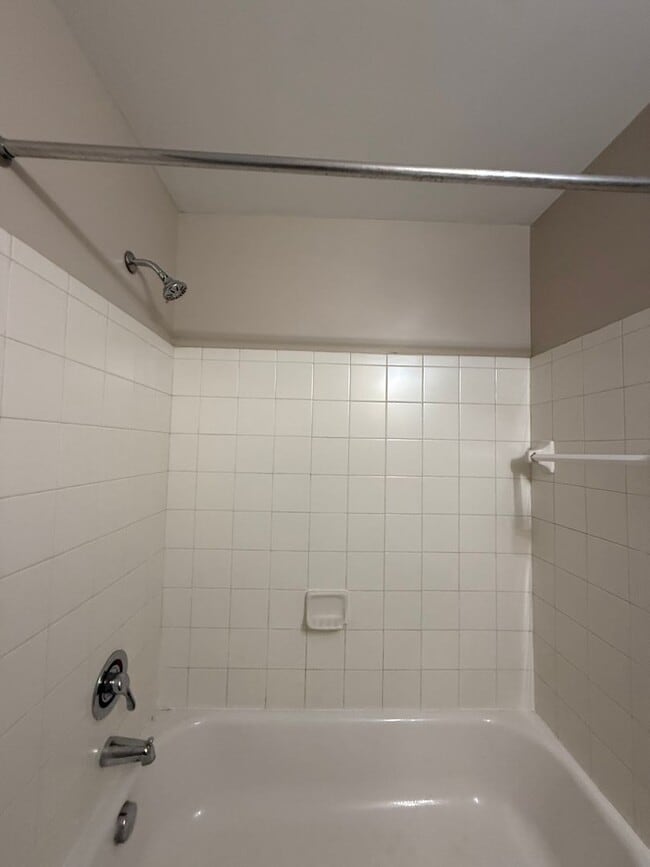 Photo - 15-1527 Kisling Unit 15-1527 - B