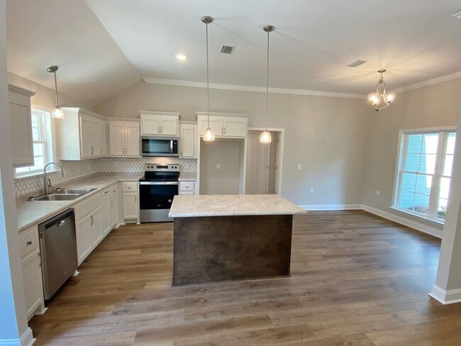Photo - Modern 4-Bedroom Home with Fenced Yard Nea...