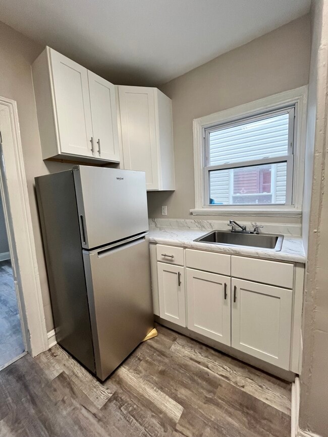 Photo - 6 Jordan Ave Apartments Unit 4