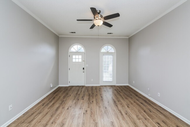 Photo - 2219 Lake Hill Ct