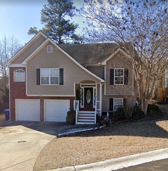 Building Photo - 221 Omega Ct