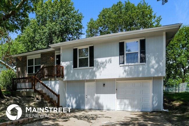 Building Photo - 806 SE 19th St Rental