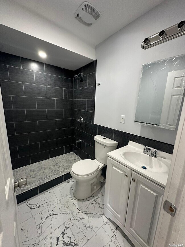 Photo - 105-63 134th St