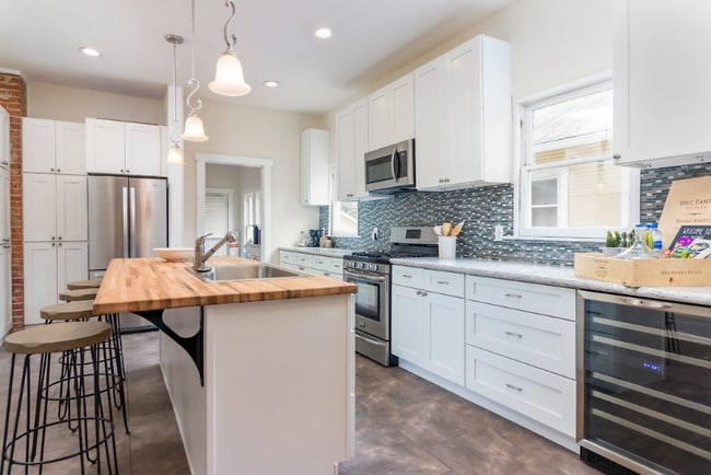 Photo - 418 E Myrtle St