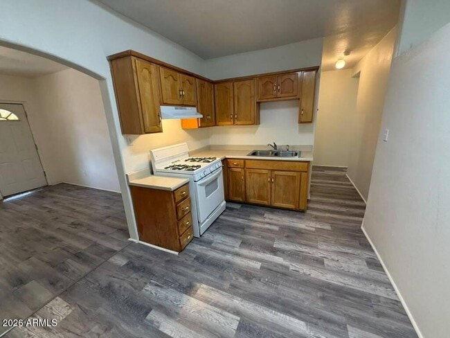 Photo - 1305 C Ave