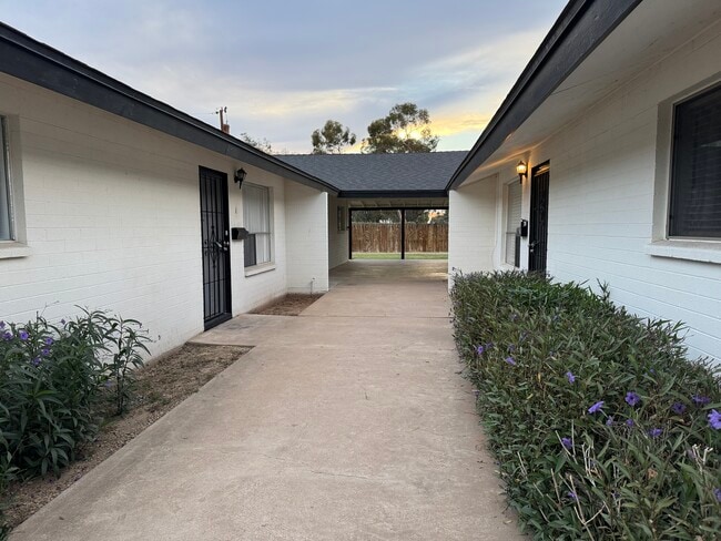 Photo - 7130 N 54th Ave Apartments Unit A