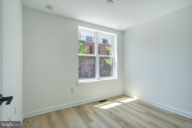Photo - 2329 Ellsworth St