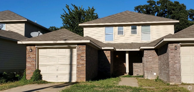 Building Photo - 13639 Biggs St Rental