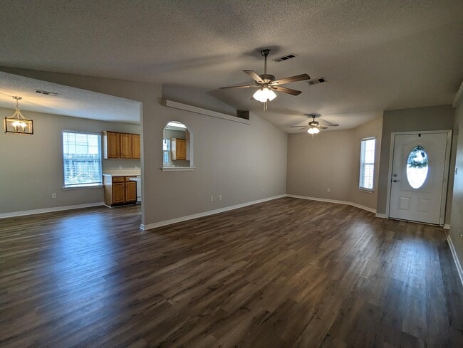 Photo - 1812 Brick Cir