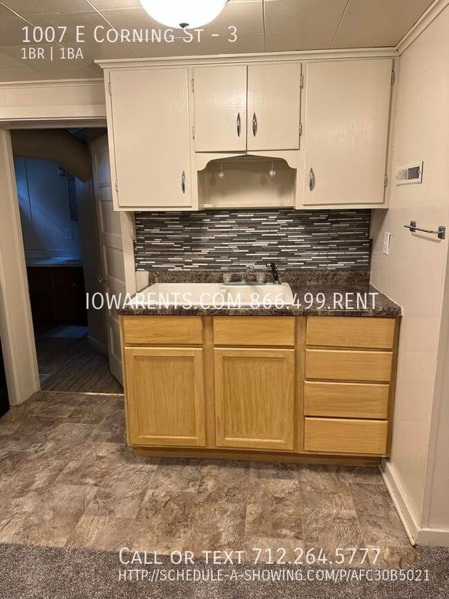 Photo - 1007 E Corning St Unit 3