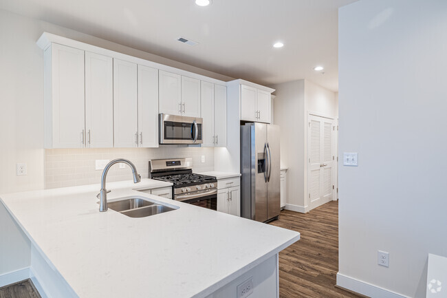 3BR, 2.5BA - 1,531SF - Kitchen - Jordans Branch Apartments