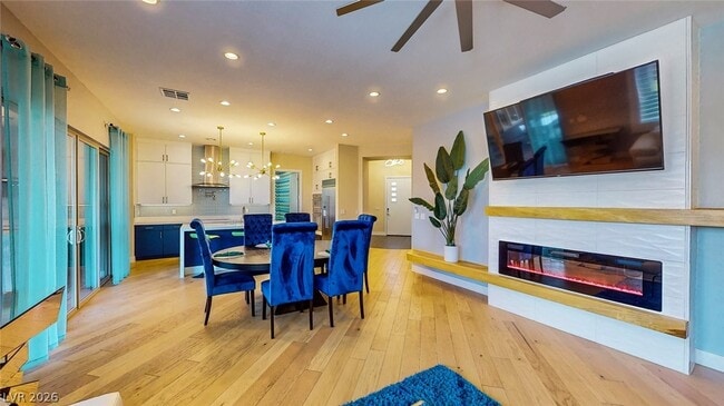 Photo - 6714 Desert Crimson St