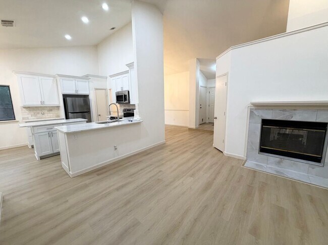Photo - 3308 Meadowview Dr