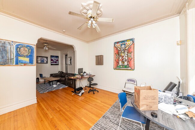 Photo - 1944 N Bissell St Unit ground