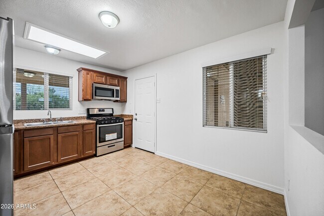 Photo - 4115 N 18th Dr