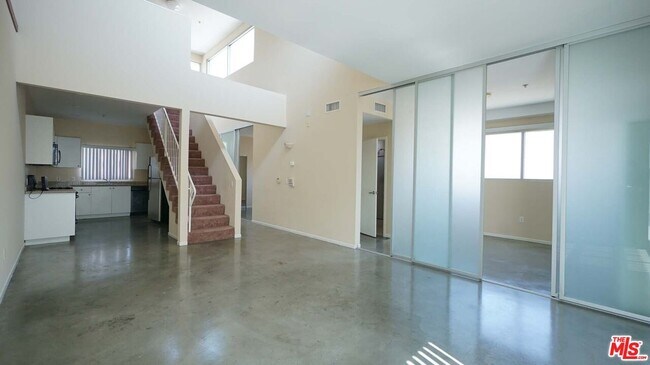 Photo - 922 W 23rd St Condo Unit 210