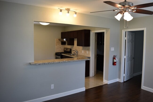 Photo - 1519 W 12th St Unit 1519