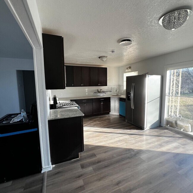 Photo - 3200 Zephyr Rd