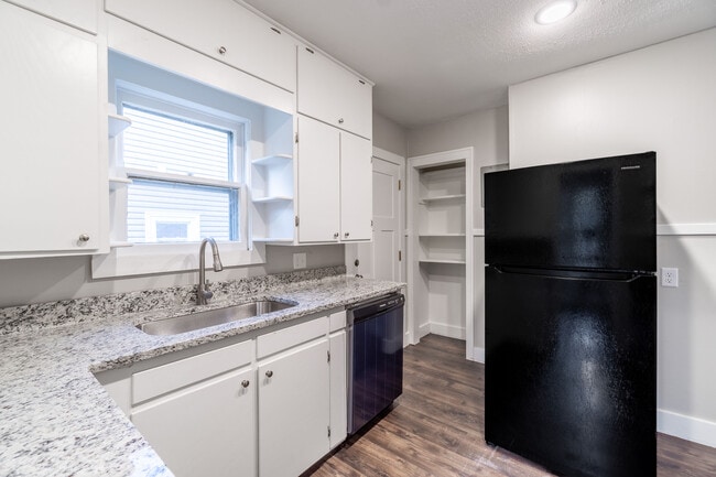 Photo - 714 N 39th St