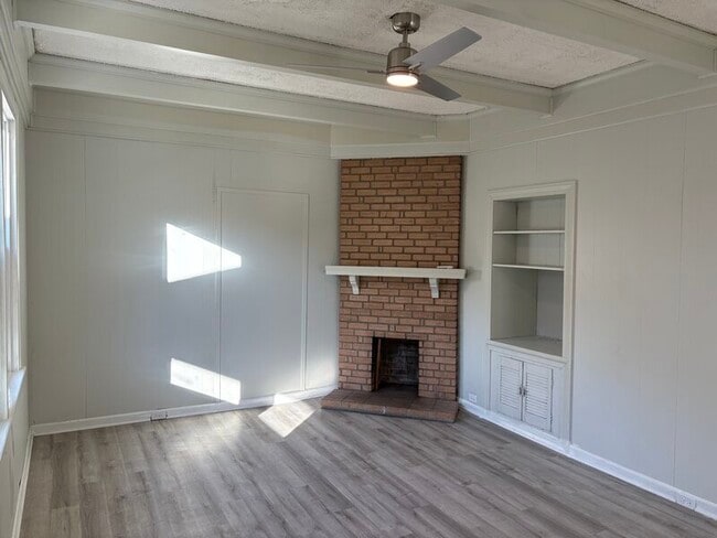 Photo - 225 Poplar St Unit A