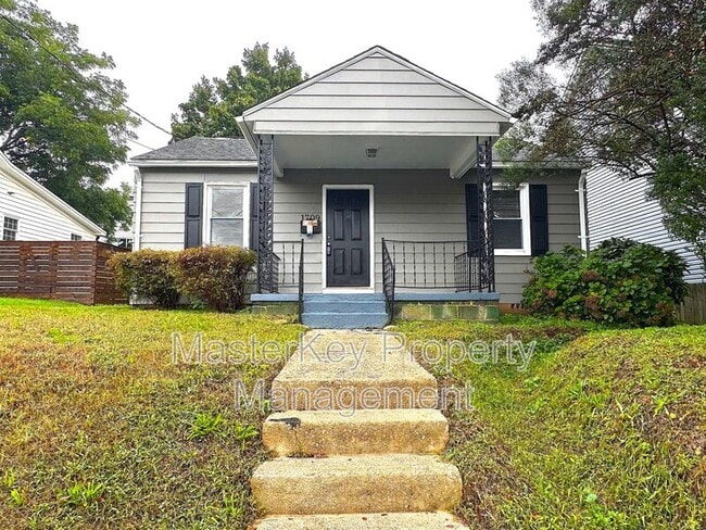 Building Photo - 1709 Oakwood Ave Rental