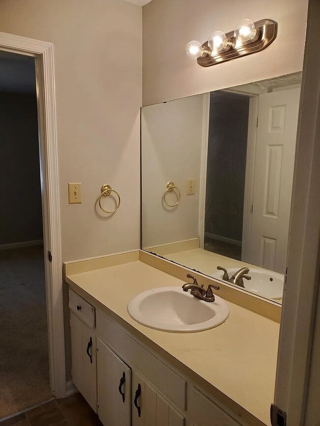 Photo - 100 Bramble Ct