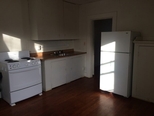 Photo - 1064 Park St Unit 3F